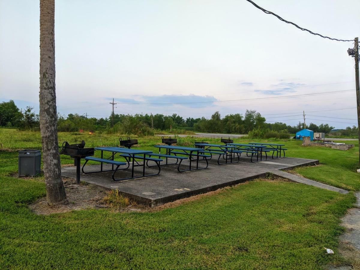 Lake Houmas Inn Luaran gambar
